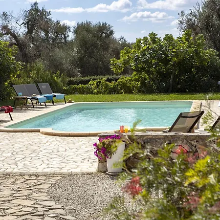 בית נופש Trullo Bouganville