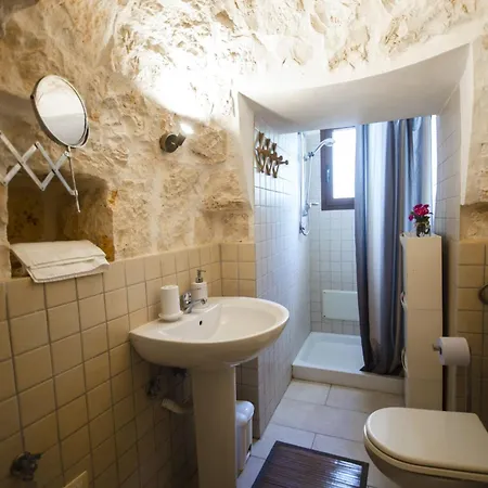 Trullo Bouganville בית נופש