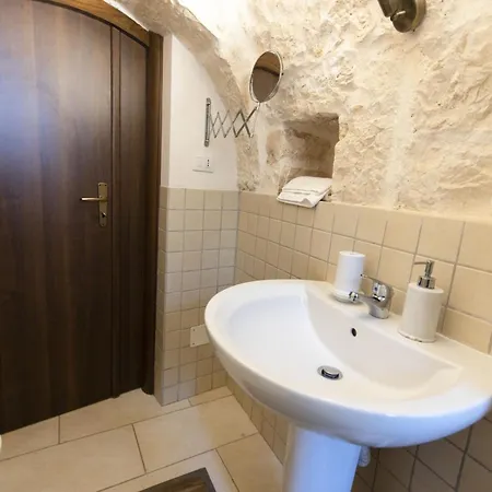 Trullo Bouganville בית נופש *