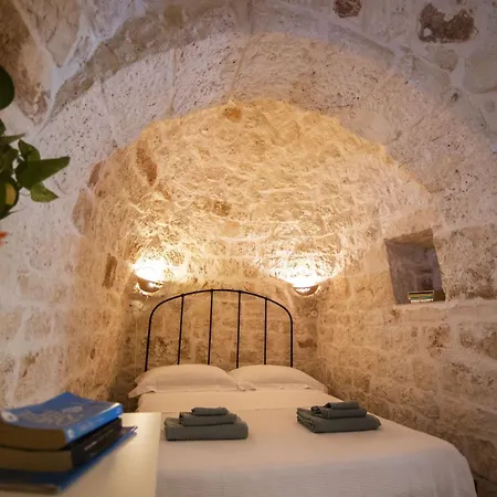 Trullo Bouganville סן מיקלה סלנטינו